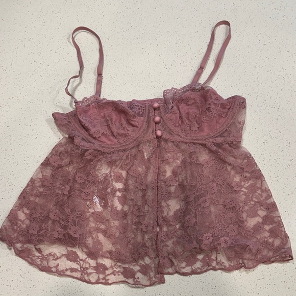 Urban Outfitters Out From Under Lace Babydoll Chemise in Dusty Pink - Picture 5 of 5